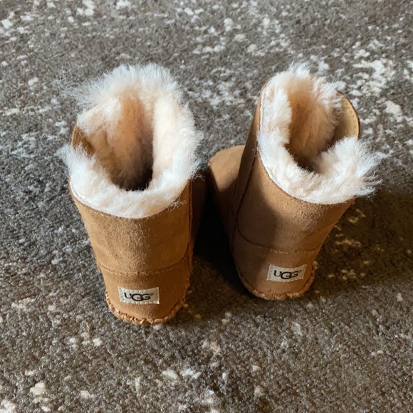 Original infant UGG boots - Picture 2 of 4